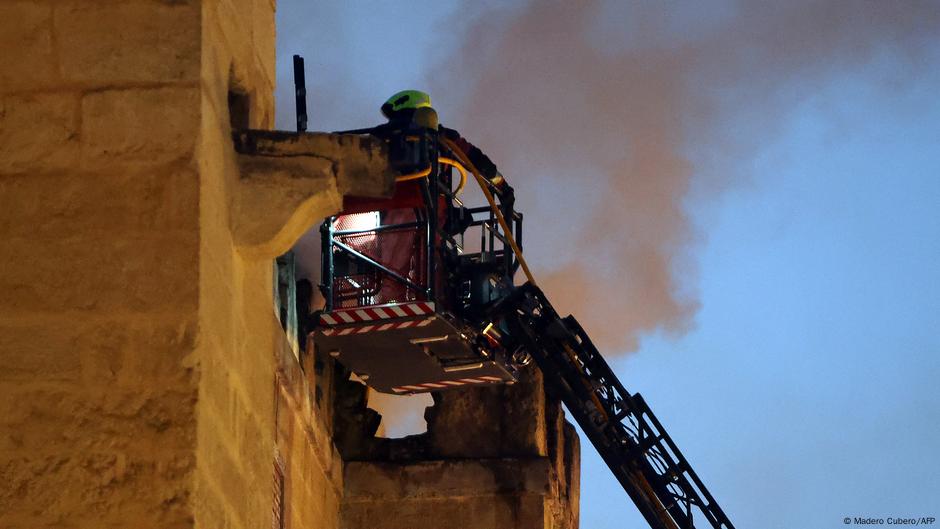 Fire extinguished in Spain’s Cordoba Mosque-Cathedral – DW – 08/09/2025