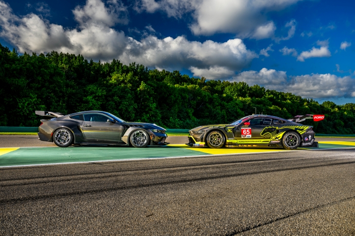 Multimatic Mustang GT3s To Sport ‘Liquid Carbon’ Livery