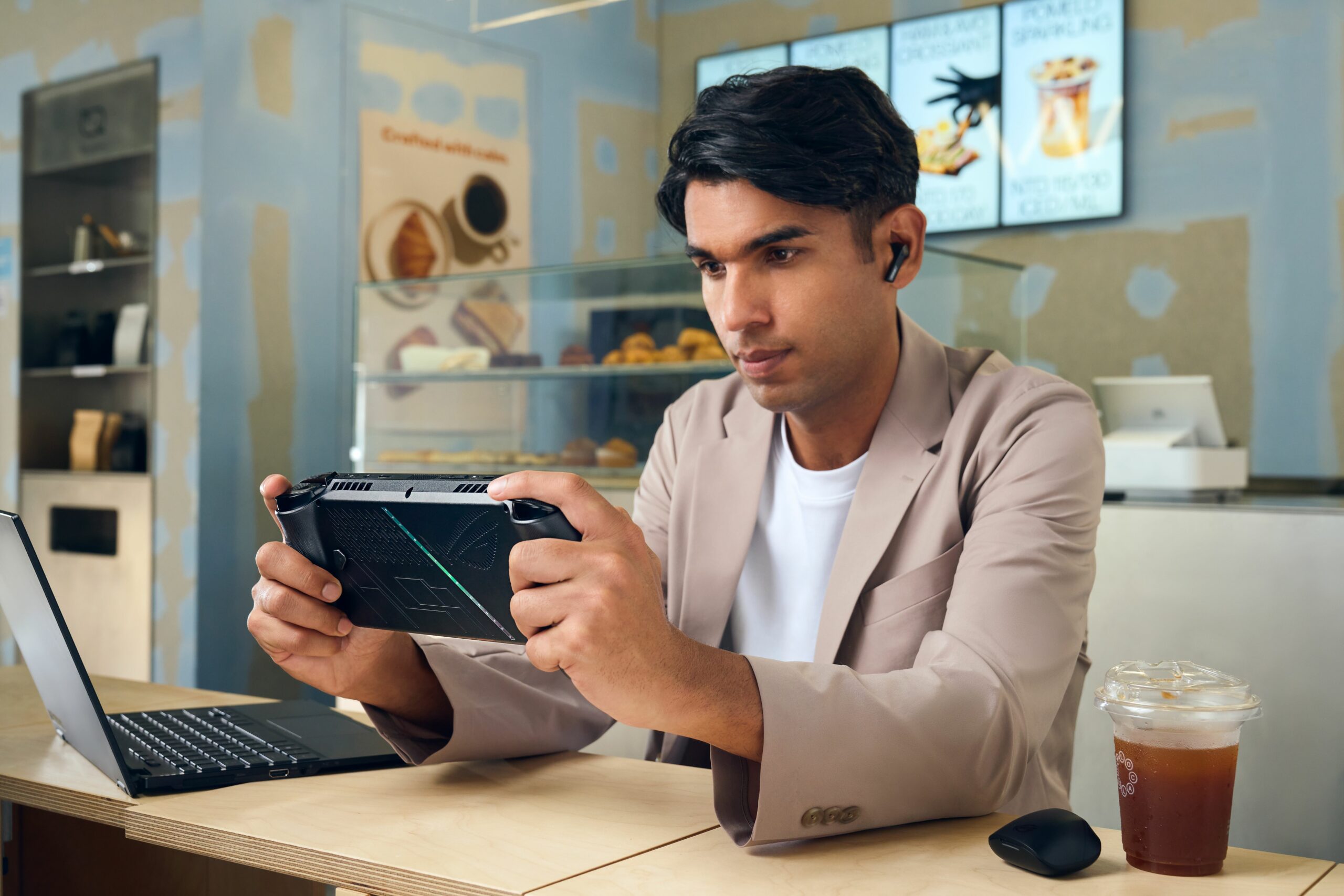 Where to buy the Xbox Ally and Xbox Ally X handheld gaming PCs